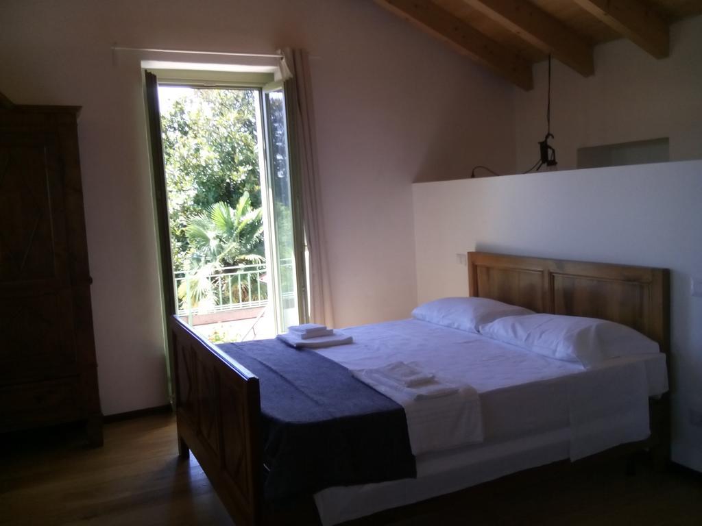Appartamento La Camelia Ameno Room photo